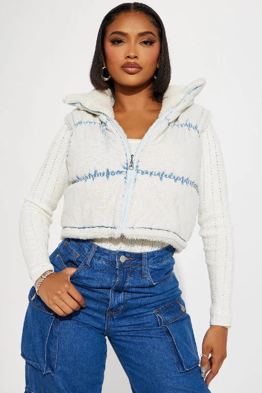 Brooklyn Baddie Sherpa Lined Denim Vest - Light Wash