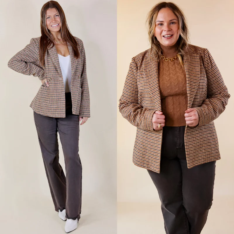 Downtown Holiday Houndstooth Double Button Blazer in Beige Mix