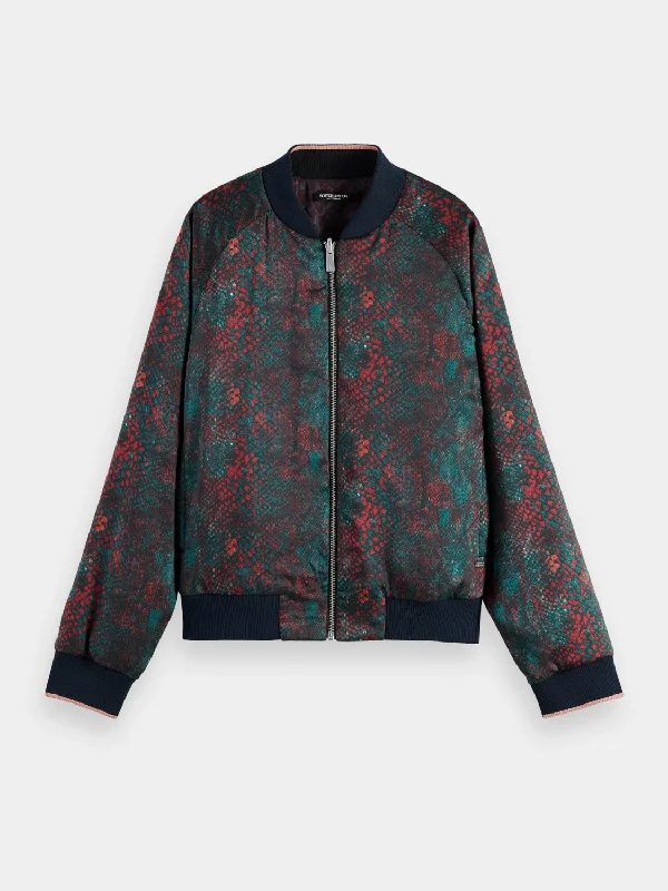 Reversible bomber jacket